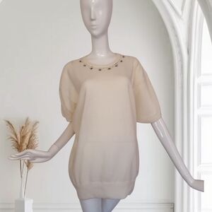 70% lambswool Liz Claiborne Cream Crewneck Sweater with Embellished Neck